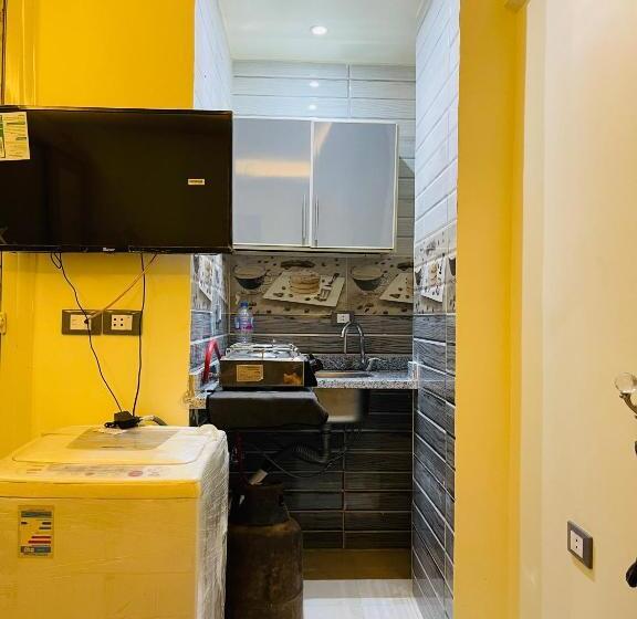 هتل کپسول Doctor House