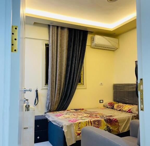 هتل کپسول Doctor House