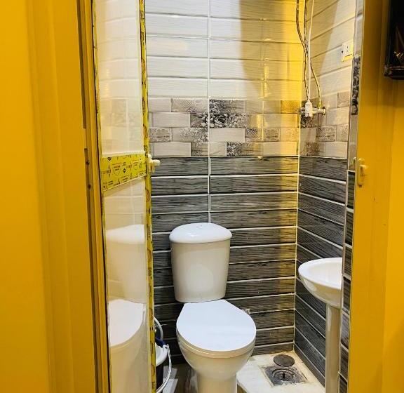 هتل کپسول Doctor House