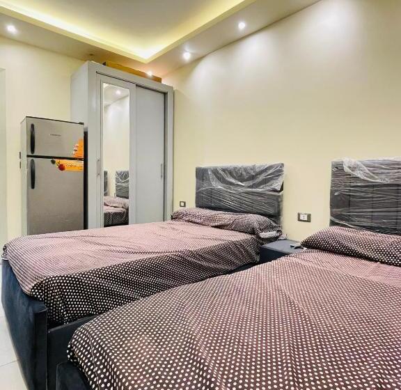 هتل کپسول Doctor House