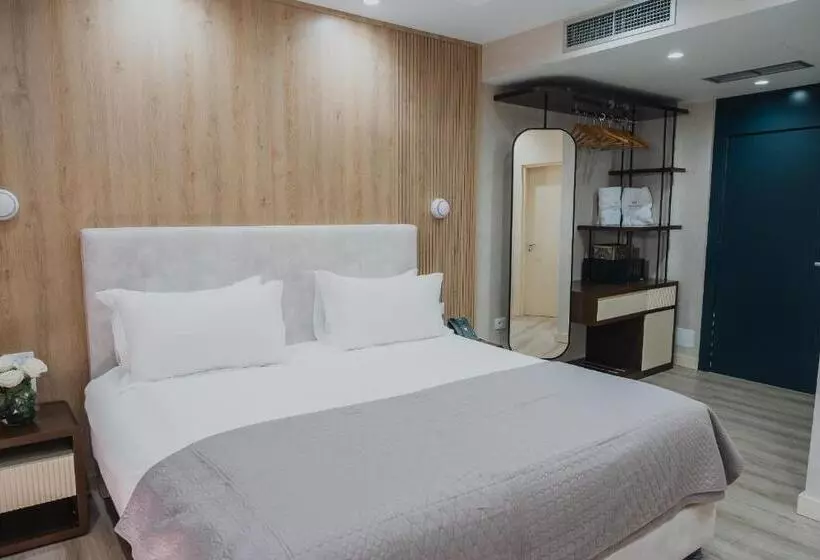 ホテル Great White