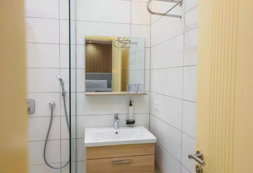 ホテル Great White