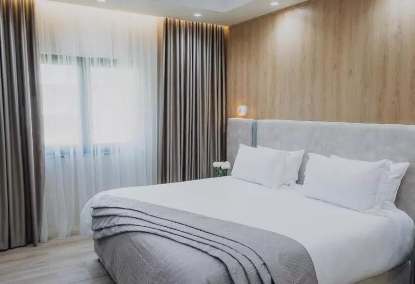 ホテル Great White