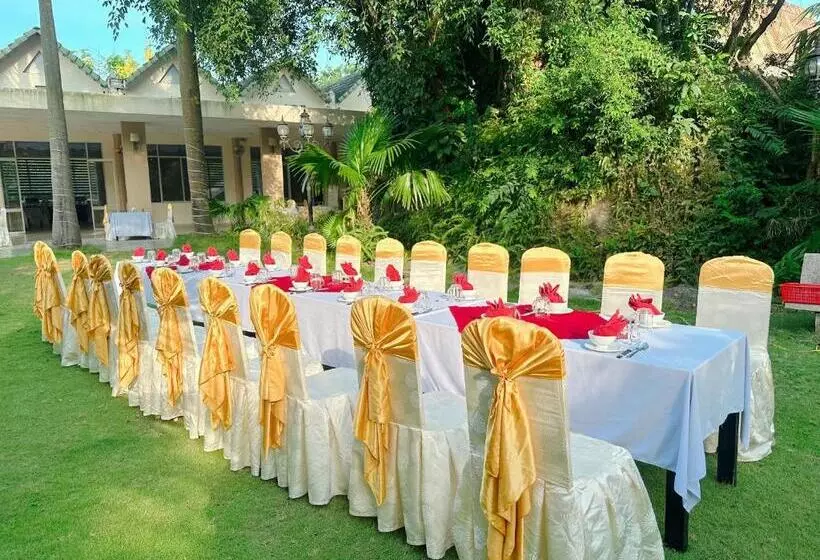 هتل Khách Sạn Hoàng Mai Dung Quất