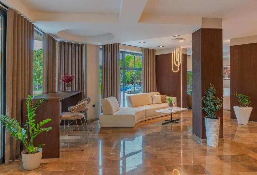 فندق Osetia Garden