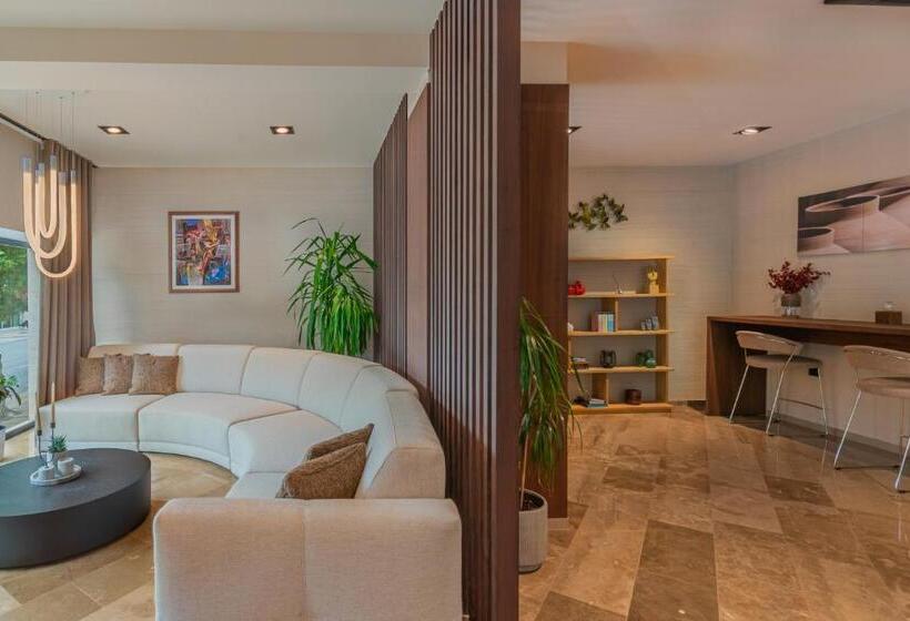 فندق Osetia Garden