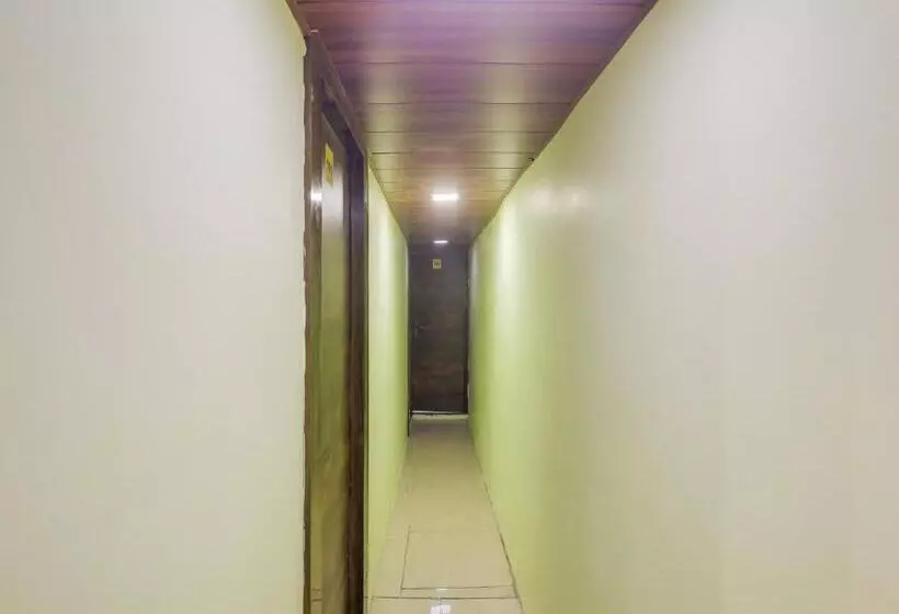 ホテル Shree Krishna Restaurant