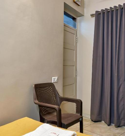 Hotell Pathik  2 Star