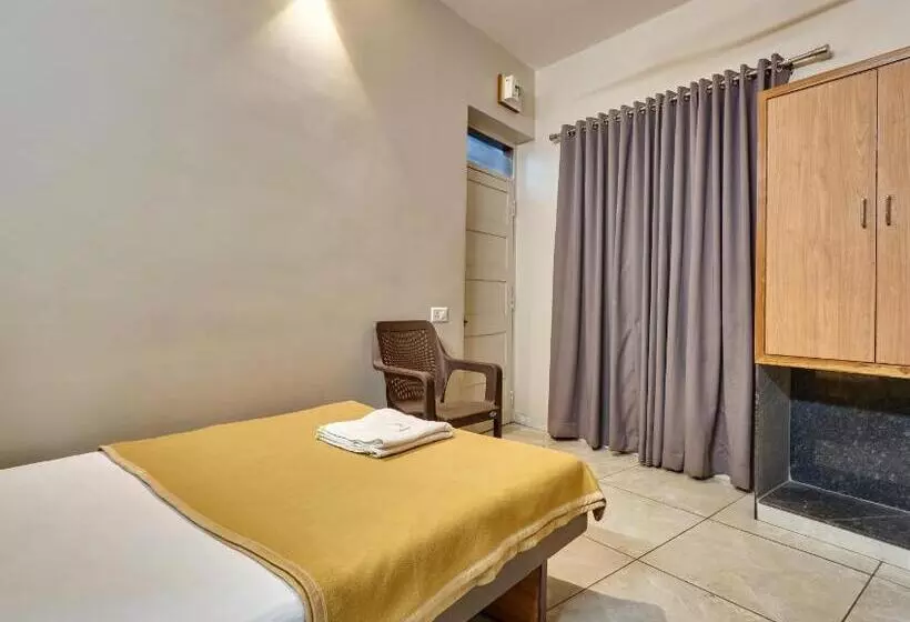 Hotelli Pathik  2 Star