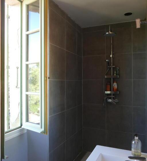 פנסיון 1 Rue Pasquet   A Double Room In The Main House