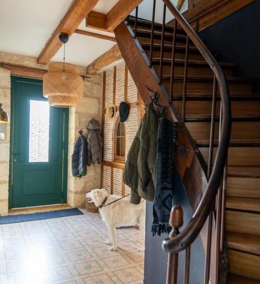 פנסיון 1 Rue Pasquet   A Double Room In The Main House