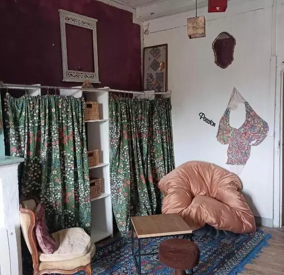 Majatalo Chambre Line