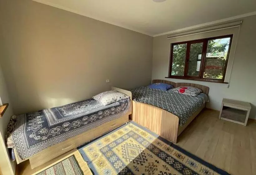 پانسیون Guest House Akjol