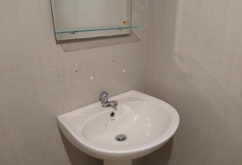 بنسيون Skyr Rest Inn