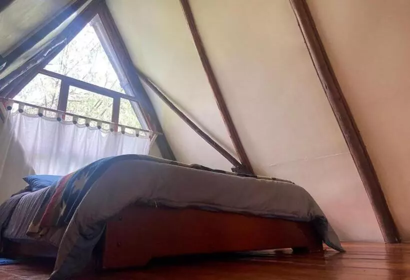 پانسیون The Lookout Hideaway Cabin