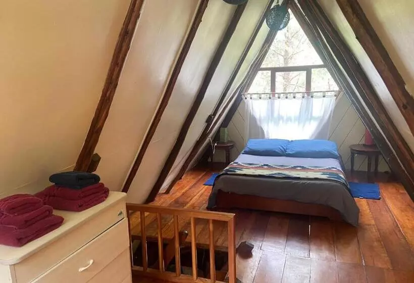 پانسیون The Lookout Hideaway Cabin