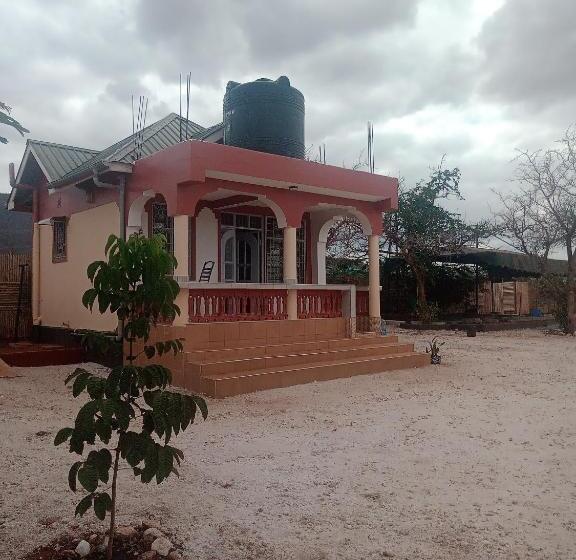 پانسیون Voi Highway Bnb