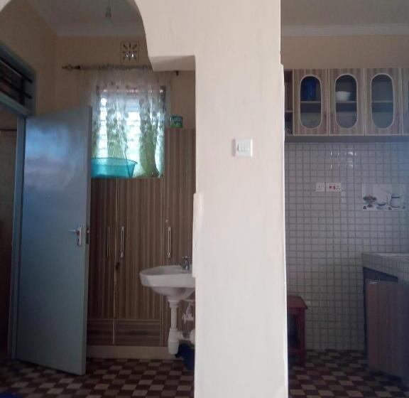 پانسیون Voi Highway Bnb