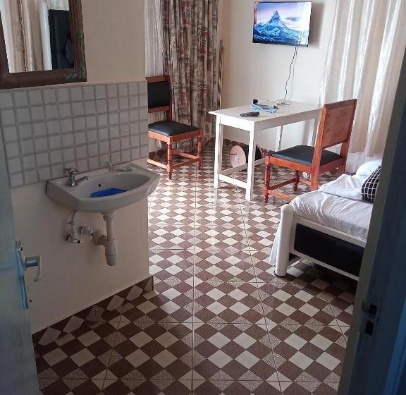 پانسیون Voi Highway Bnb