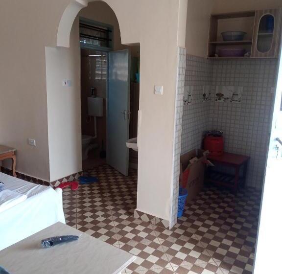 پانسیون Voi Highway Bnb