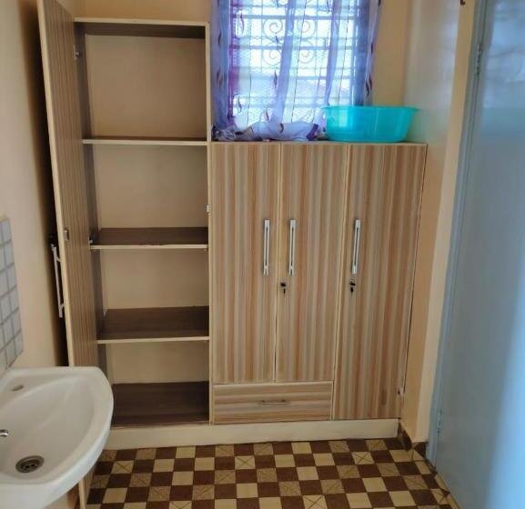 پانسیون Voi Highway Bnb