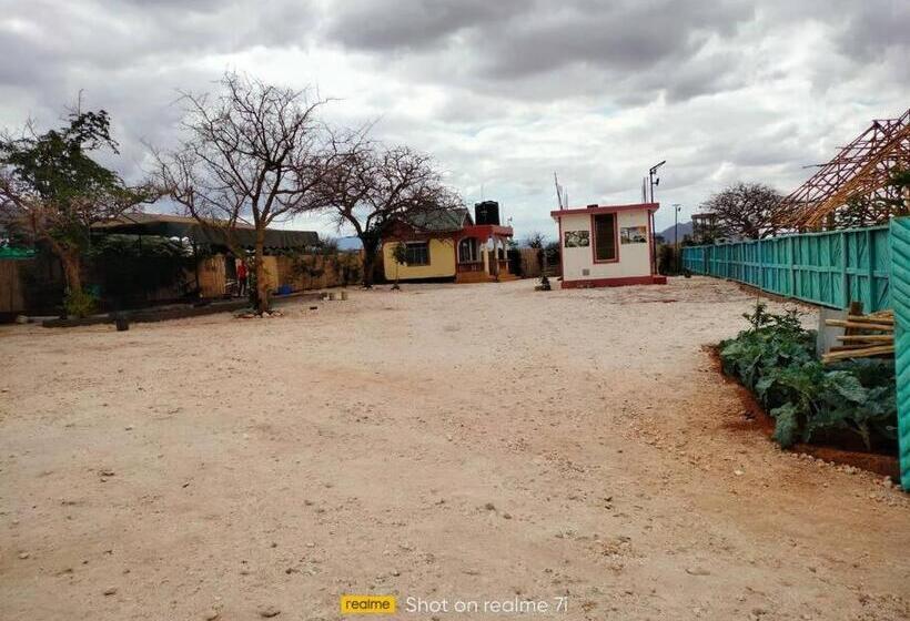 پانسیون Voi Highway Bnb