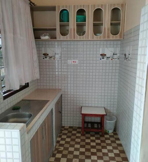 پانسیون Voi Highway Bnb