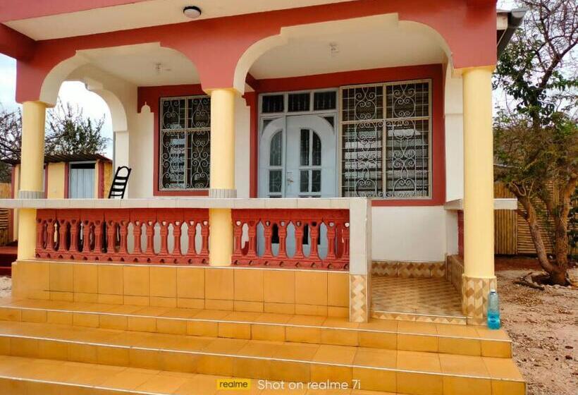 پانسیون Voi Highway Bnb