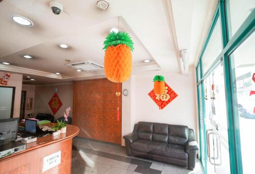 Amrise Hotel, Check In At 10pm, Check Out At 9am