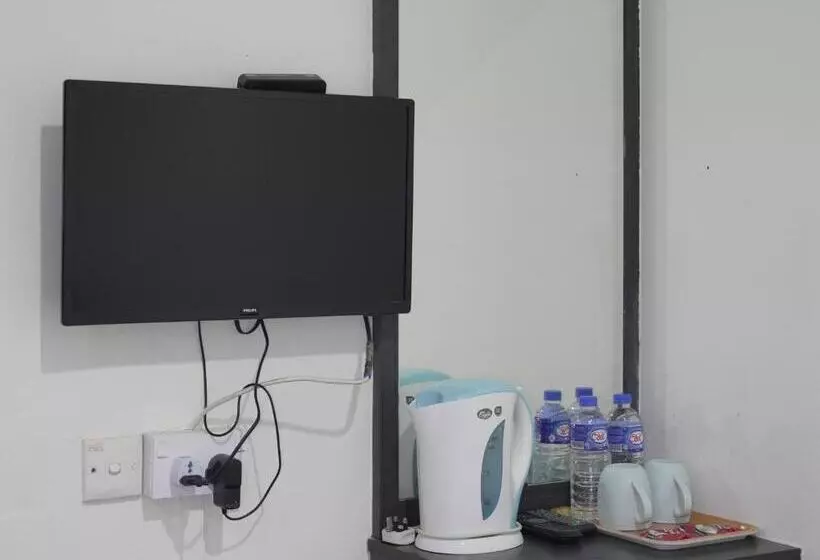 Amrise Hotel, Check In At 10pm, Check Out At 9am