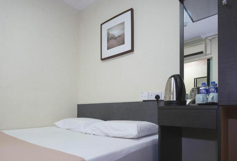 Amrise Hotel, Check In At 10pm, Check Out At 9am