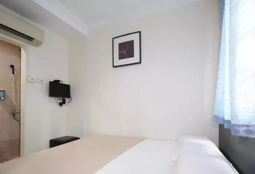 Amrise Hotel, Check In At 10pm, Check Out At 9am