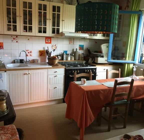 تختخواب و صبحانه Chambre Spacieuse Et Lumineuse