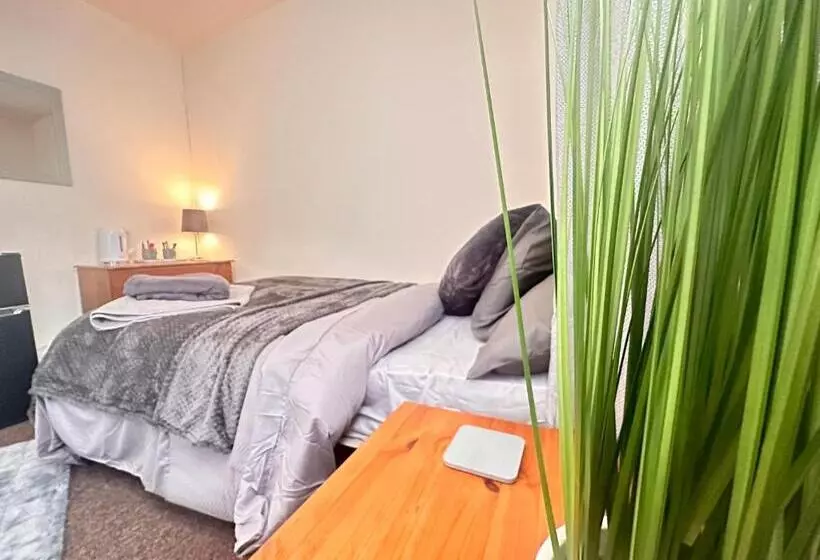 Aamiaismajoitus (B&B) Moor Park Apartments