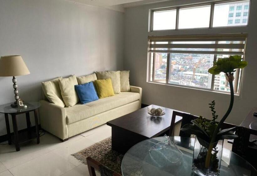 Cozy & Spacious 3br Unit In Manhattan Parkview Tower2