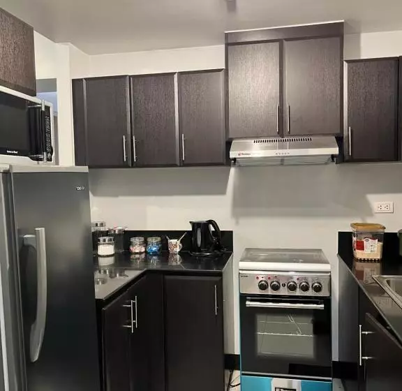 Cozy & Spacious 3br Unit In Manhattan Parkview Tower2