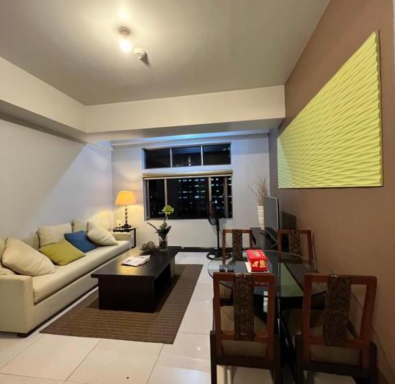 Cozy & Spacious 3br Unit In Manhattan Parkview Tower2