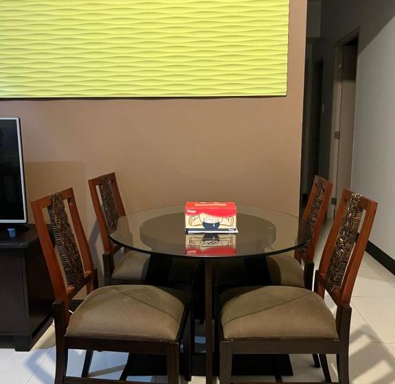 Cozy & Spacious 3br Unit In Manhattan Parkview Tower2