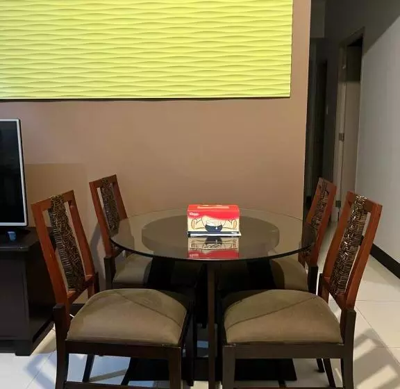 Cozy & Spacious 3br Unit In Manhattan Parkview Tower2