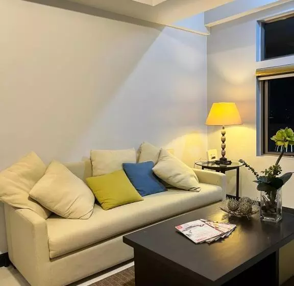 Cozy & Spacious 3br Unit In Manhattan Parkview Tower2