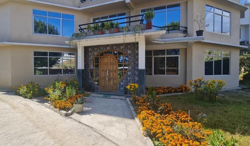 בית מלון כפרי Dewa Elegance