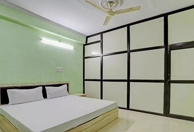 ホテル Oyo Narayan Guest House