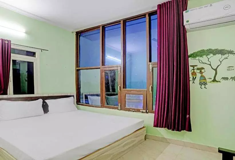 ホテル Oyo Narayan Guest House