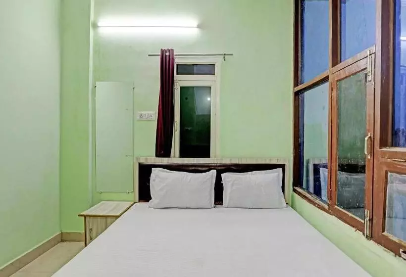 ホテル Oyo Narayan Guest House
