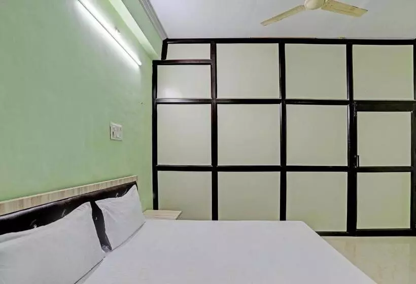 ホテル Oyo Narayan Guest House