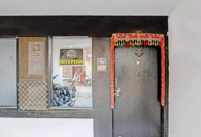 ホテル Oyo Narayan Guest House