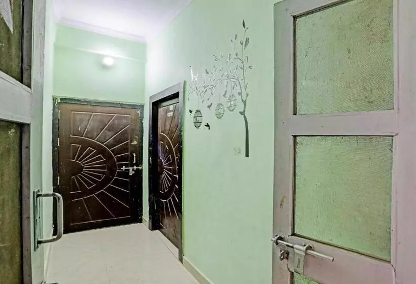 ホテル Oyo Narayan Guest House