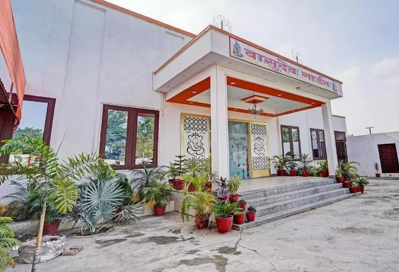 Hotelli Oyo Vashudev Garden