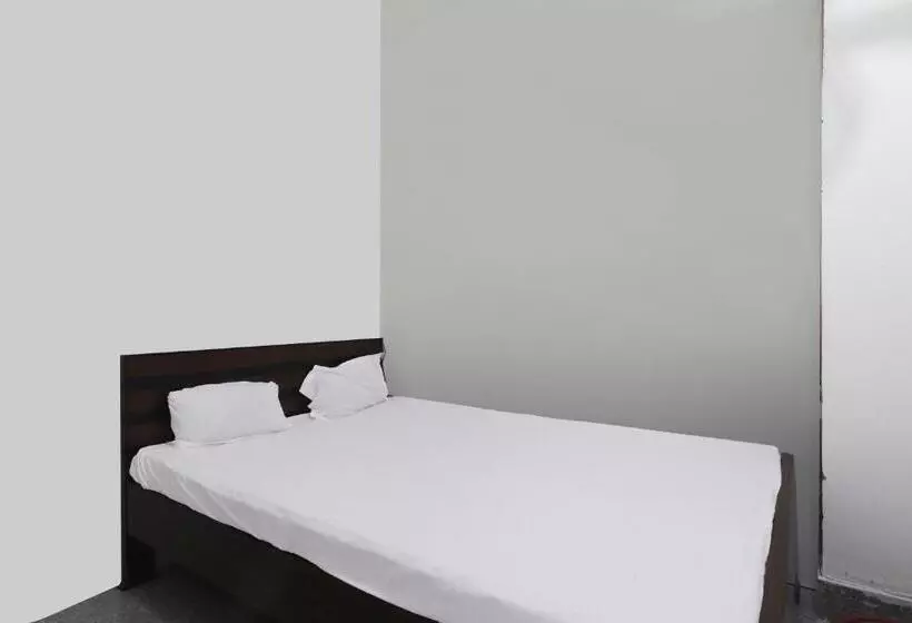 ホテル Spot On Om Guest House