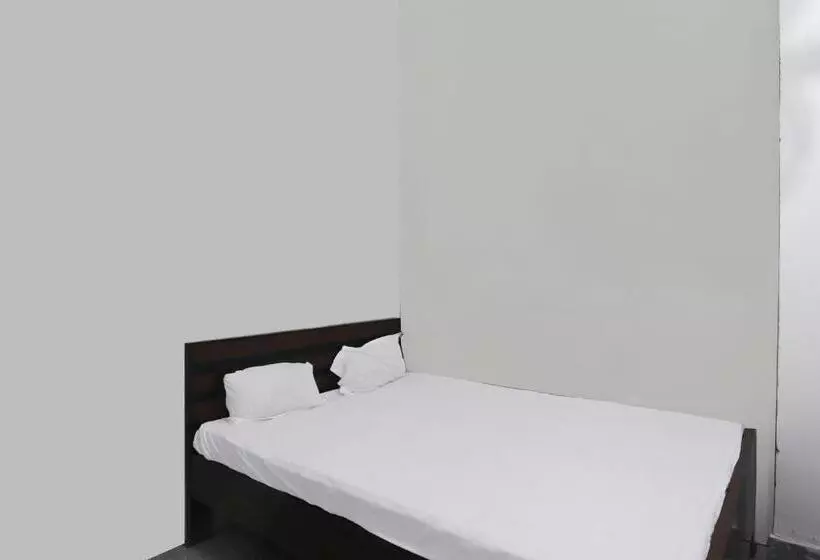 ホテル Spot On Om Guest House